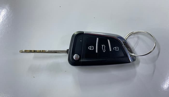 2013 Maruti Ertiga VXI, Petrol, Manual, 47,107 km, Key Close Up