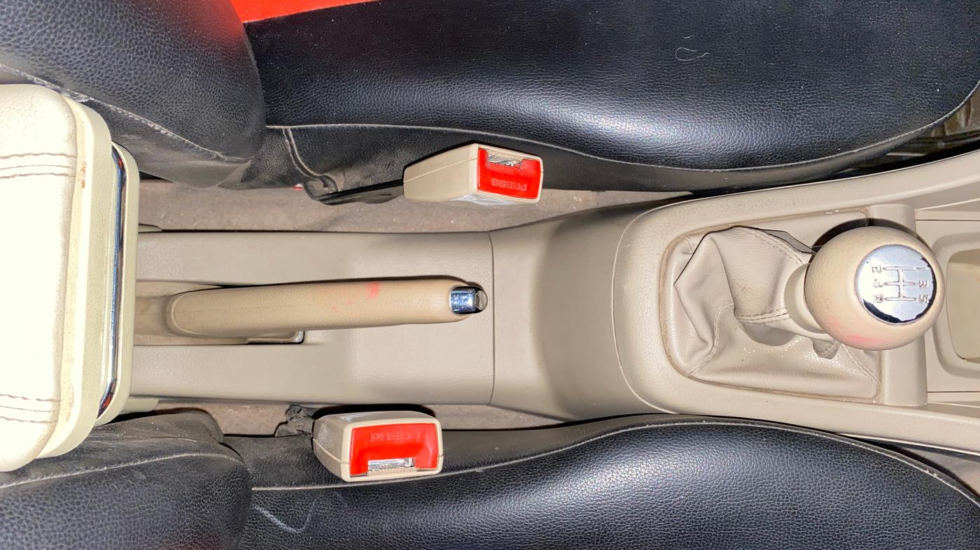 2013 Maruti Ertiga VXI, Petrol, Manual, 47,107 km, Gear Lever