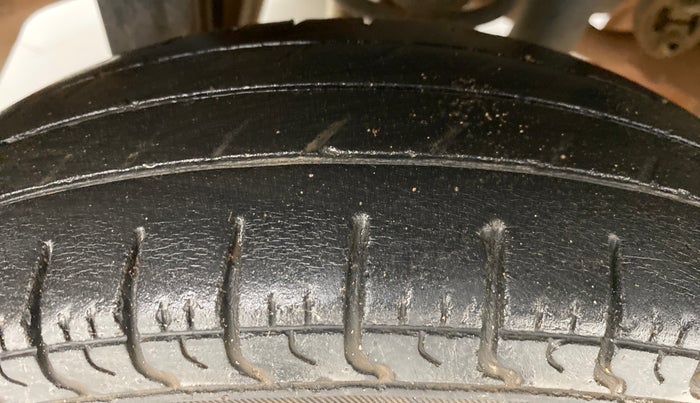 2016 Maruti Alto 800 VXI, Petrol, Manual, 26,851 km, Right Rear Tyre Tread