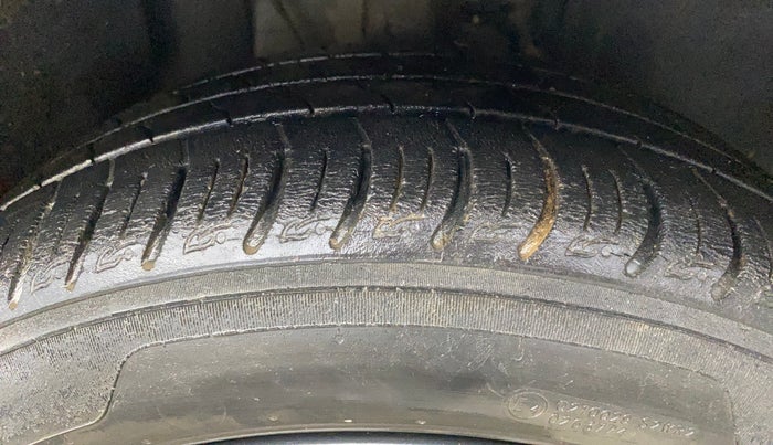 2021 Tata ALTROZ XZ PETROL, Petrol, Manual, 38,054 km, Right Front Tyre Tread