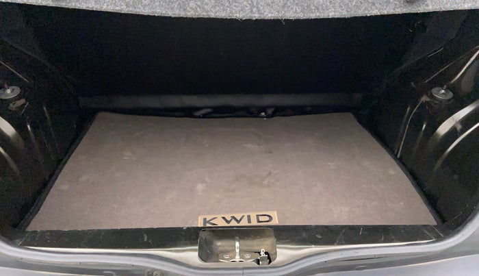 2016 Renault Kwid 1.0 RXT Opt, Petrol, Manual, 22,233 km, Boot Inside
