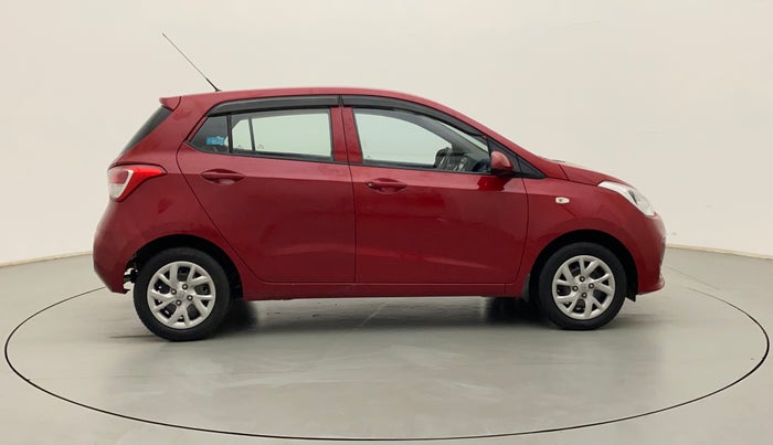 2017 Hyundai Grand i10 MAGNA 1.2 KAPPA VTVT, Petrol, Manual, 15,492 km, Right Side View