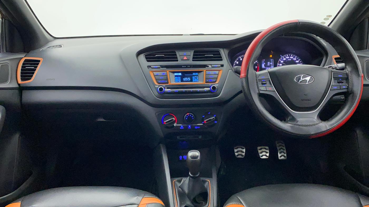 2017 Hyundai i20 Active 1.2 S, Petrol, Manual, 36,787 km, Dashboard