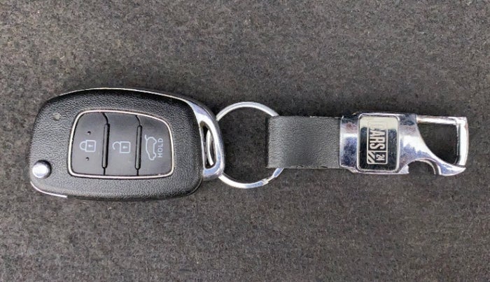 2017 Hyundai i20 Active 1.2 S, Petrol, Manual, 36,787 km, Key Close Up