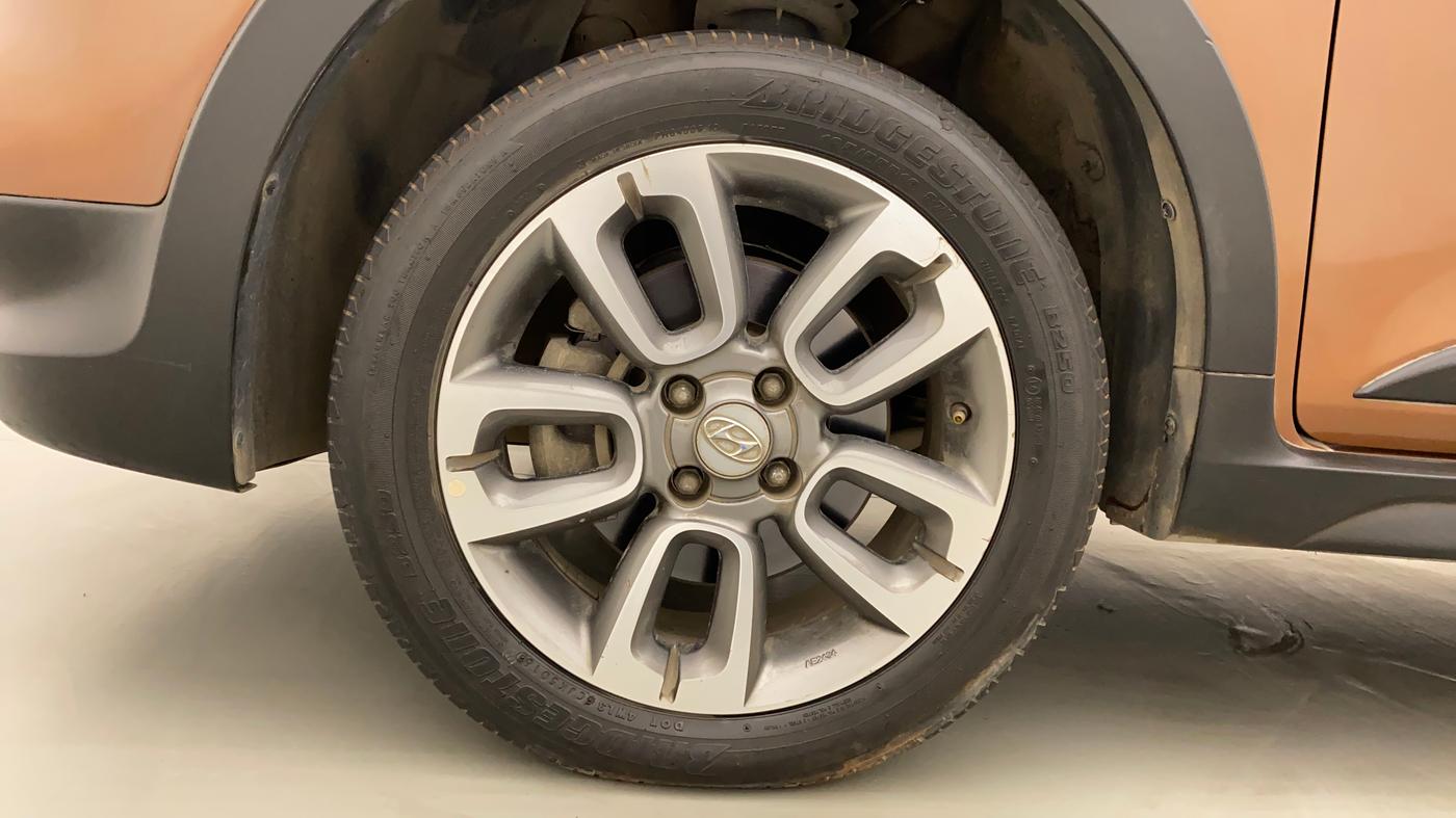 2017 Hyundai i20 Active 1.2 S, Petrol, Manual, 36,787 km, Left Front Wheel