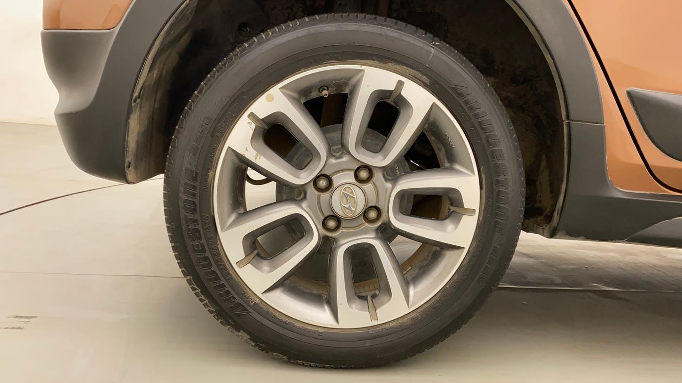 2017 Hyundai i20 Active 1.2 S, Petrol, Manual, 36,787 km, Right Rear Wheel