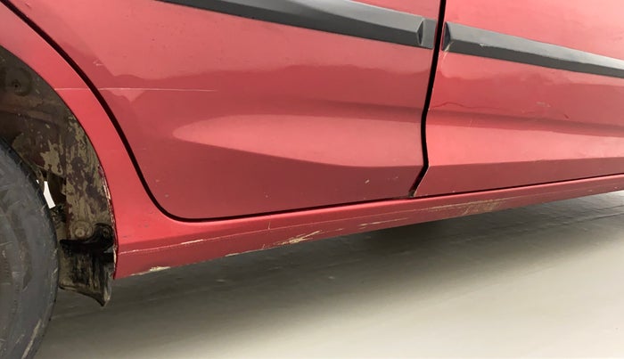 2018 Honda Amaze 1.5L I-DTEC S, Diesel, Manual, 1,17,185 km, Right running board - Slightly dented
