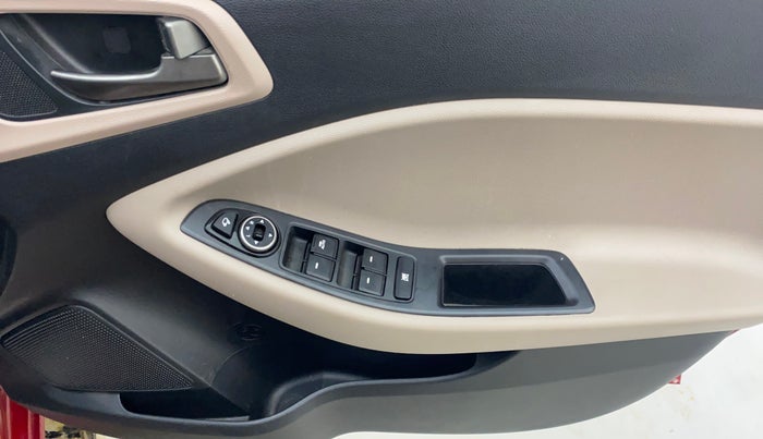 2017 Hyundai Elite i20 ASTA 1.2 (O), Petrol, Manual, 43,271 km, Driver Side Door Panels Control