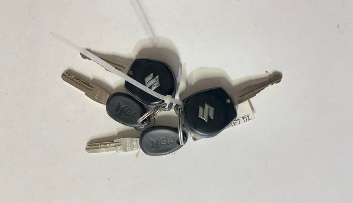 2014 Maruti Swift Dzire VXI, Petrol, Manual, 74,621 km, Key Close Up