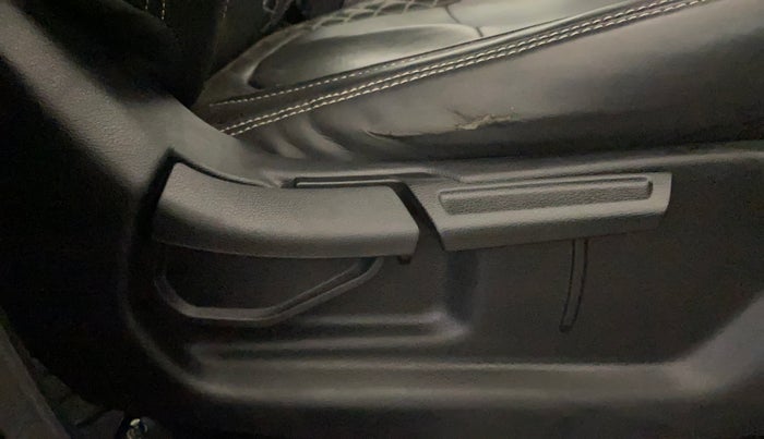 2021 Hyundai VENUE S+ 1.2, Petrol, Manual, 22,786 km, Driver Side Adjustment Panel