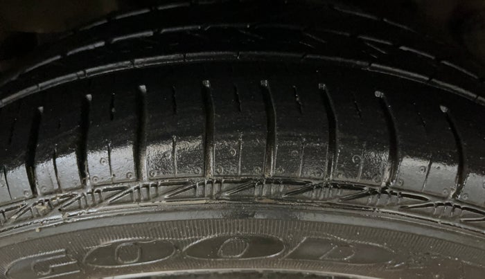 2019 Tata Tiago XZA PETROL, CNG, Automatic, 93,266 km, Right Rear Tyre Tread