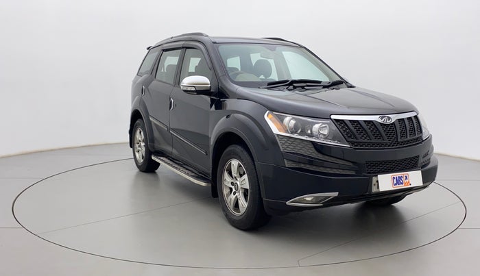 2015 Mahindra XUV500 W8, Diesel, Manual, 95,340 km, Right Front Diagonal