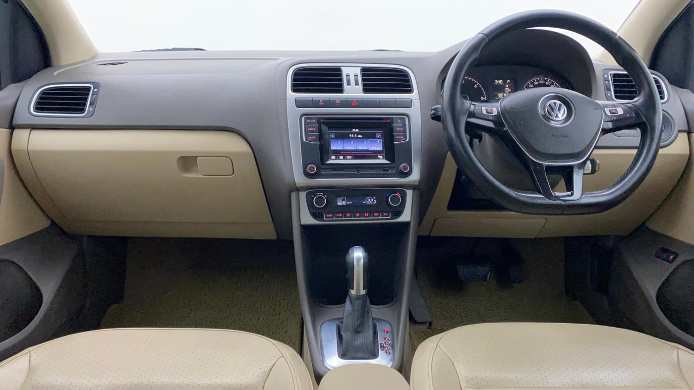2016 Volkswagen Vento HIGHLINE 1.5 AT, Diesel, Automatic, 1,02,155 km, Dashboard