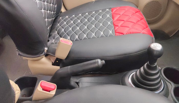 2013 Honda Amaze 1.2L I-VTEC S, Petrol, Manual, 1,22,458 km, Gear Lever