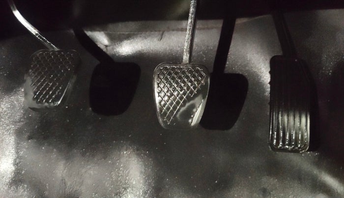 2013 Honda Amaze 1.2L I-VTEC S, Petrol, Manual, 1,22,458 km, Pedals