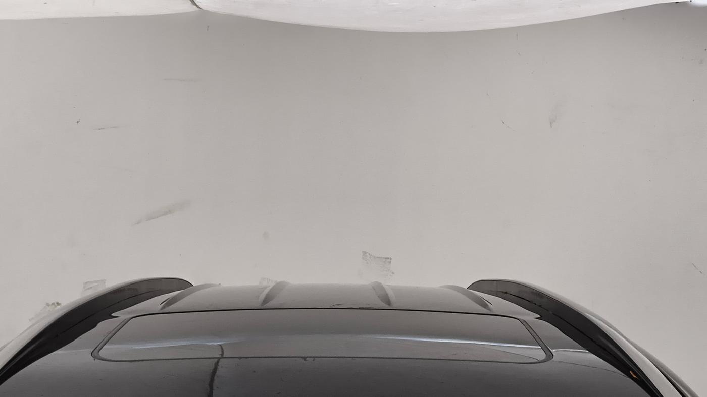 2018 Mahindra XUV500 W11, Diesel, Manual, 68,288 km, Moonroof/ Sunroof