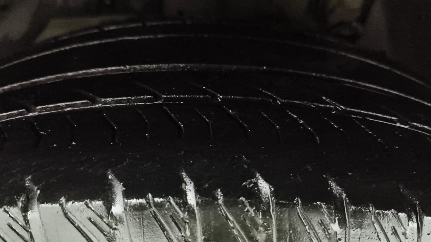 2018 Mahindra XUV500 W11, Diesel, Manual, 68,288 km, Left Front Tyre Tread