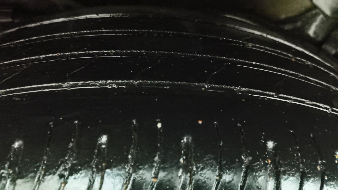 2018 Mahindra XUV500 W11, Diesel, Manual, 68,288 km, Left Rear Tyre Tread