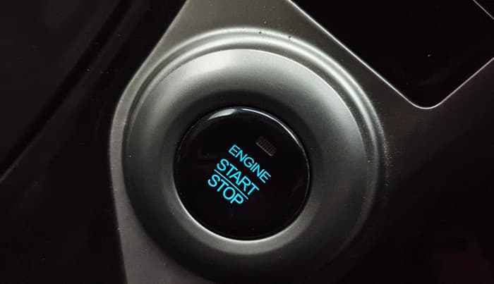2018 Mahindra XUV500 W11, Diesel, Manual, 68,288 km, Keyless Start/ Stop Button