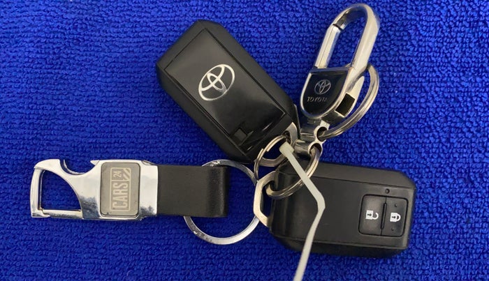 2020 Toyota Glanza V CVT, Petrol, Automatic, 57,023 km, Key Close Up