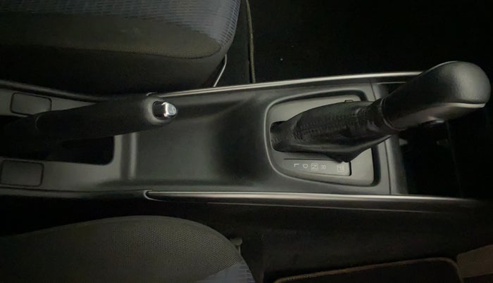 2020 Toyota Glanza V CVT, Petrol, Automatic, 57,023 km, Gear Lever