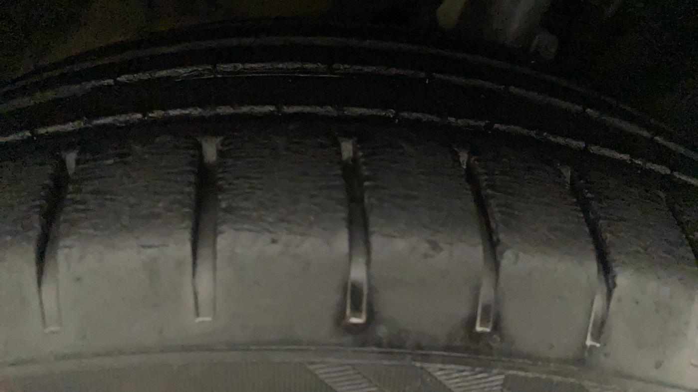2020 Toyota Glanza V CVT, Petrol, Automatic, 57,023 km, Right Rear Tyre Tread