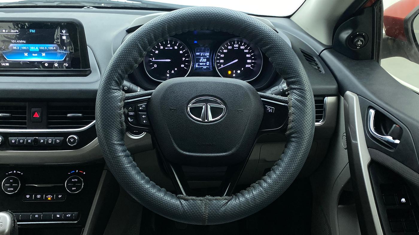 2018 Tata NEXON XZ+ 1.2 DUAL TONE, Petrol, Manual, 21,128 km, Steering Wheel Close Up