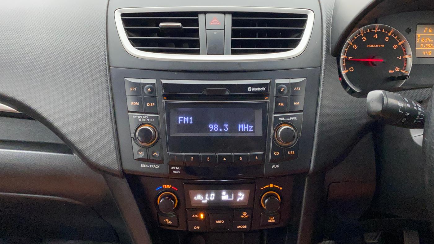2017 Maruti Swift ZXI, Petrol, Manual, 91,546 km, Air Conditioner