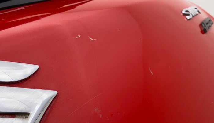 2017 Maruti Swift ZXI, Petrol, Manual, 91,546 km, Dicky (Boot door) - Minor scratches