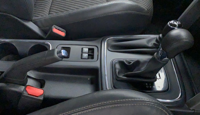 2021 Mahindra Thar LX HT PETROL 4WD MT, Petrol, Manual, 27,763 km, Gear Lever