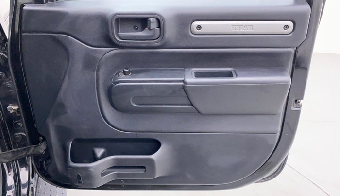 2021 Mahindra Thar LX HT PETROL 4WD MT, Petrol, Manual, 27,763 km, Driver Side Door Panels Control
