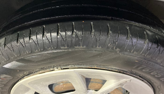 2021 Maruti IGNIS DELTA 1.2, Petrol, Manual, 72,374 km, Left Front Tyre Tread