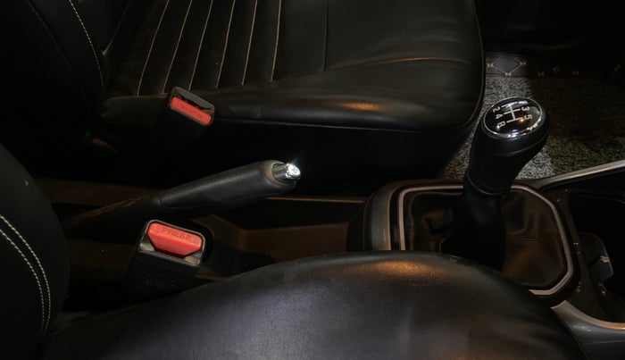 2021 Maruti IGNIS DELTA 1.2, Petrol, Manual, 72,374 km, Gear Lever