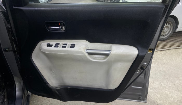 2021 Maruti IGNIS DELTA 1.2, Petrol, Manual, 72,374 km, Driver Side Door Panels Control