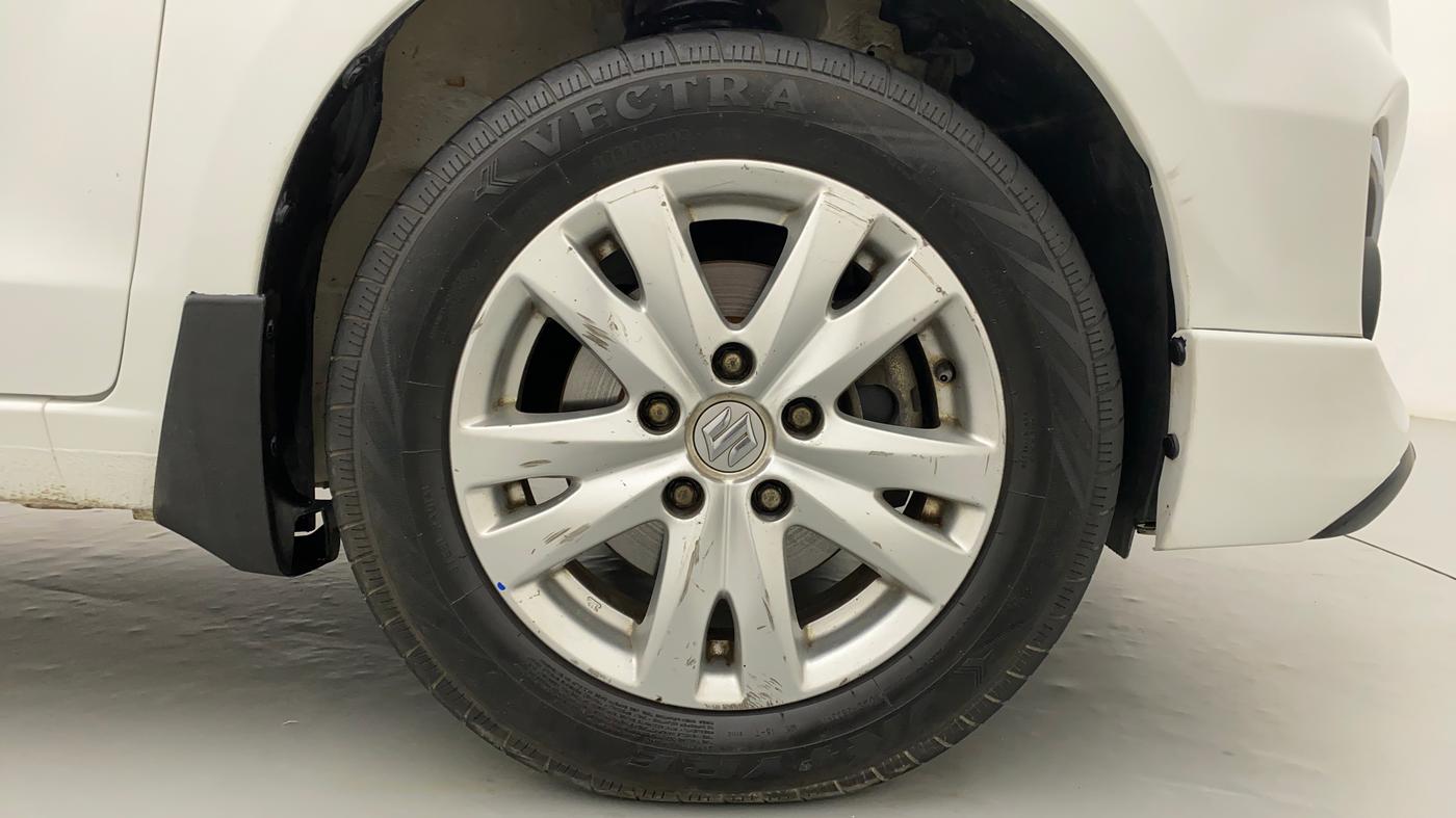 2018 Maruti Ertiga VDI SHVS, Diesel, Manual, 70,534 km, Right Front Wheel