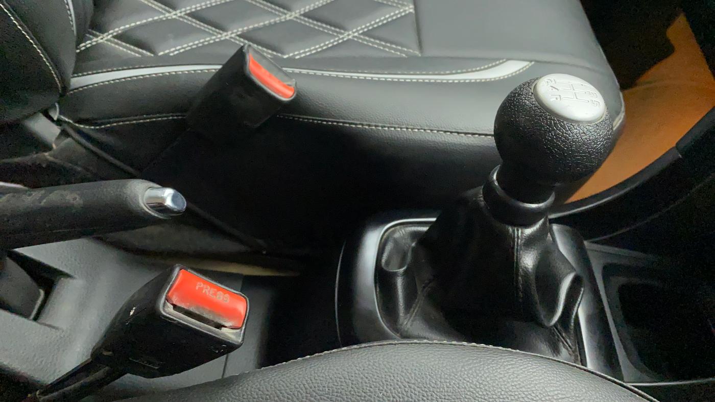 2018 Maruti Ertiga VDI SHVS, Diesel, Manual, 70,534 km, Gear Lever
