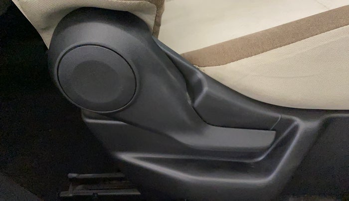 2019 Maruti New Wagon-R VXI (O) 1.2, Petrol, Manual, 74,374 km, Driver Side Adjustment Panel