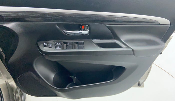 2019 Maruti XL6 ALPHA AT SHVS, Petrol, Automatic, 15,868 km, Driver Side Door Panels Controls
