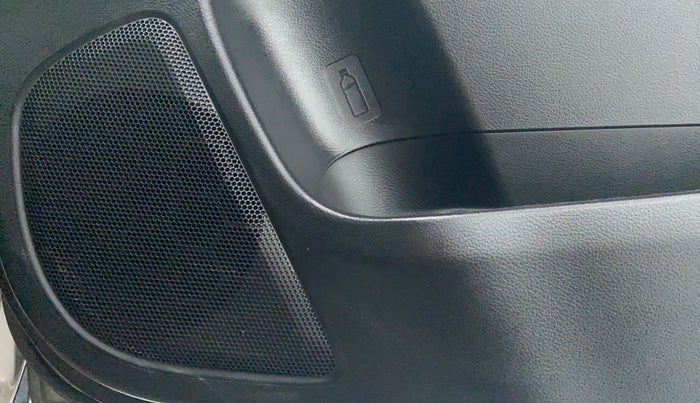 2019 Maruti XL6 ALPHA AT SHVS, Petrol, Automatic, 15,868 km, Speakers