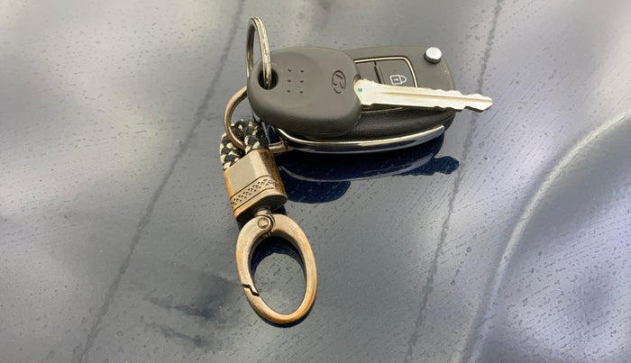 2021 Hyundai GRAND I10 NIOS SPORTZ AMT 1.2 KAPPA VTVT, Petrol, Automatic, 19,605 km, Key Close Up