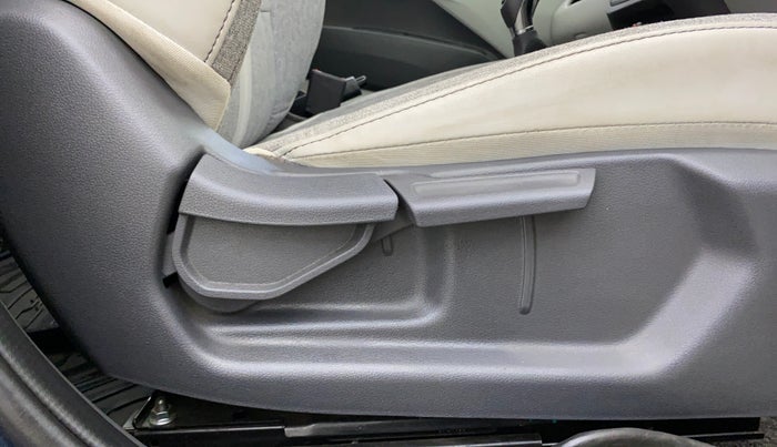 2021 Hyundai GRAND I10 NIOS SPORTZ AMT 1.2 KAPPA VTVT, Petrol, Automatic, 19,605 km, Driver Side Adjustment Panel