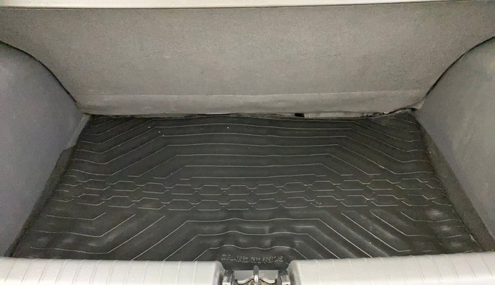 2021 Hyundai GRAND I10 NIOS SPORTZ AMT 1.2 KAPPA VTVT, Petrol, Automatic, 19,605 km, Boot Inside