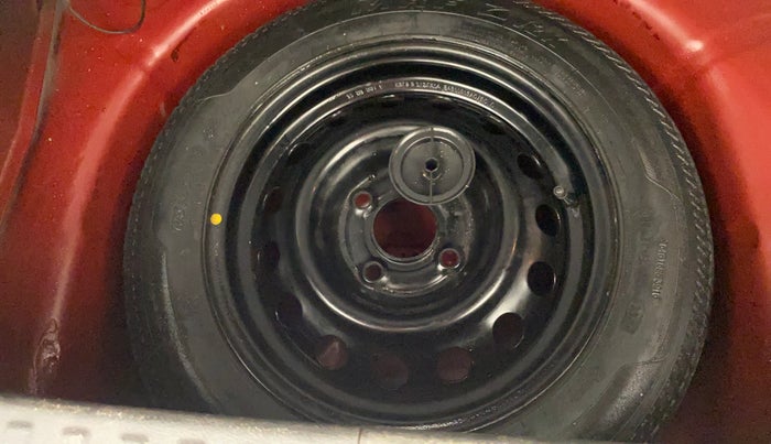 2016 Ford New Figo TITANIUM 1.2 PETROL MT, Petrol, Manual, 51,397 km, Spare Tyre