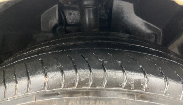 2016 Ford Ecosport TITANIUM 1.5L PETROL AT, Petrol, Automatic, 78,012 km, Right Front Tyre Tread