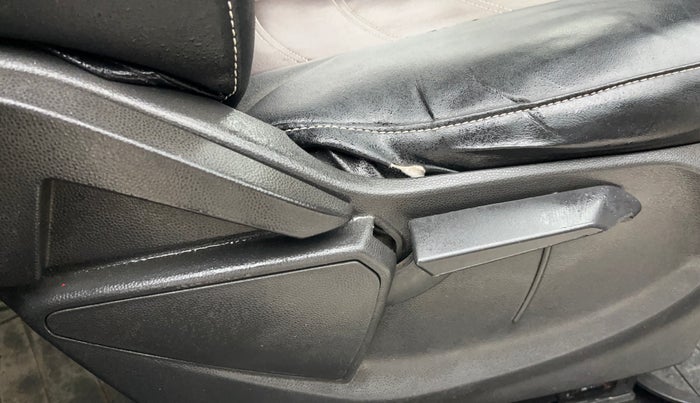 2016 Ford Ecosport TITANIUM 1.5L PETROL AT, Petrol, Automatic, 78,012 km, Driver Side Adjustment Panel