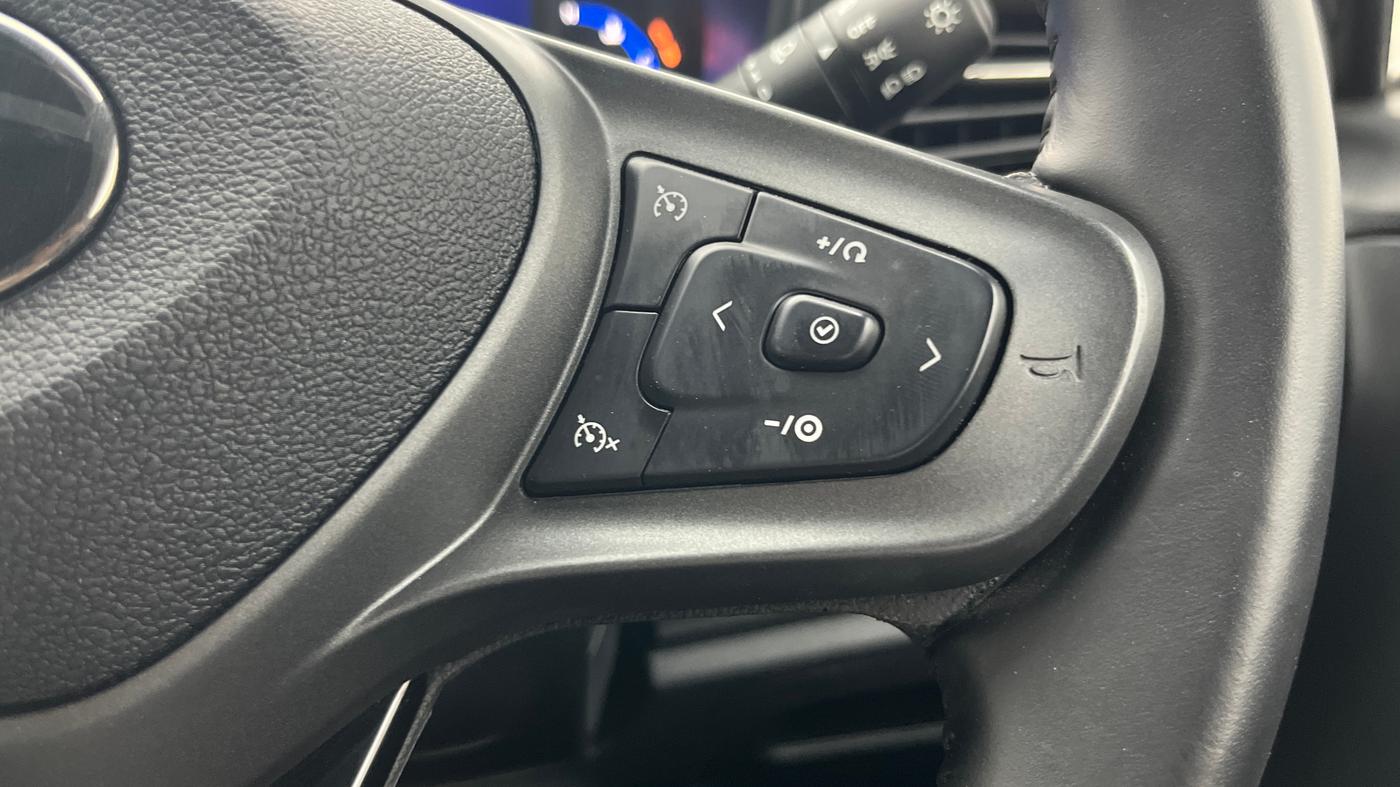 2025 Tata ALTROZ XZA Plus (S) Lux Dark Edition, Petrol, Automatic, 8,019 km, Adaptive Cruise Control