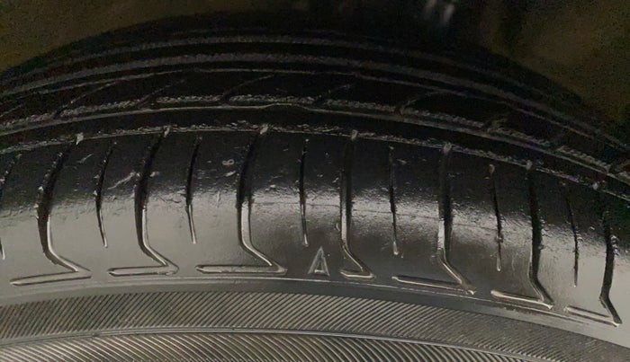 2014 Maruti Celerio VXI, Petrol, Manual, 65,485 km, Right Rear Tyre Tread