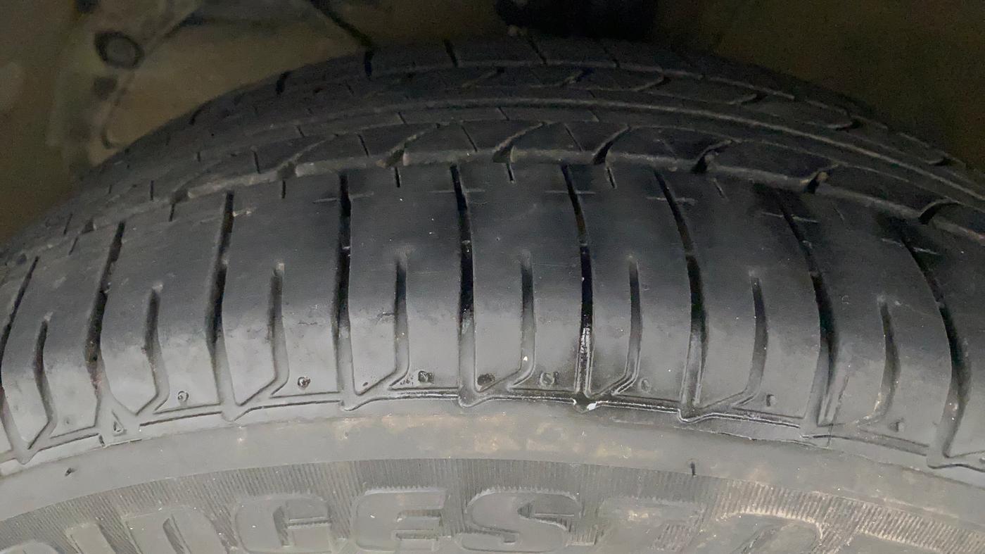 2017 Maruti Baleno DELTA CVT PETROL 1.2, Petrol, Automatic, 49,352 km, Left Front Tyre Tread