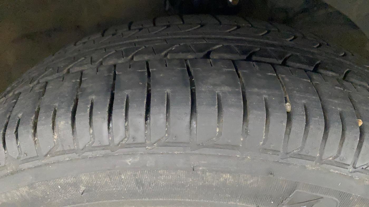 2017 Maruti Baleno DELTA CVT PETROL 1.2, Petrol, Automatic, 49,352 km, Right Front Tyre Tread