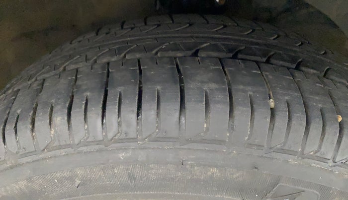 2017 Maruti Baleno DELTA CVT PETROL 1.2, Petrol, Automatic, 49,352 km, Right Front Tyre Tread